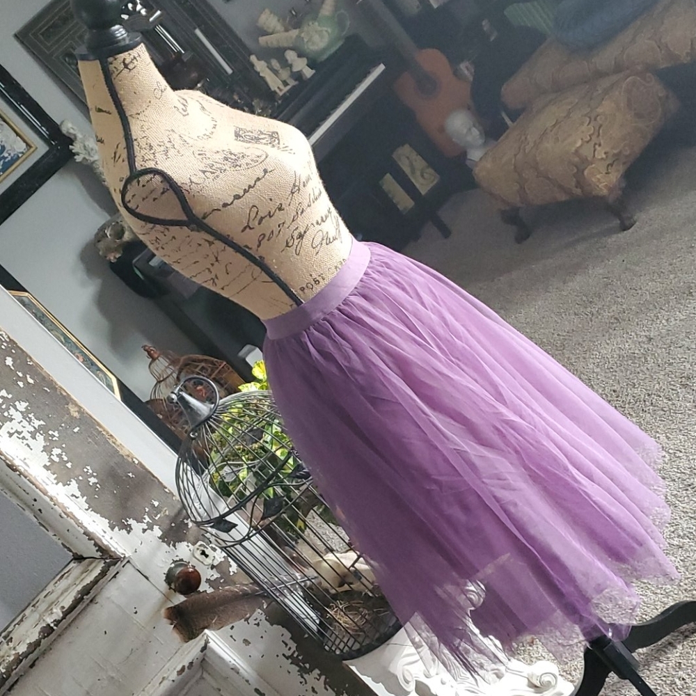 GORGEOUS dusty purple tulle layered skirt
